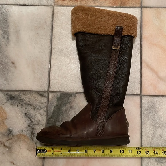 UGG Lodge Boots size/8 fully lined Sherpa with zippers for easy on/off - Picture 6 of 8